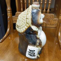 【信楽焼】縁起物　たぬきの置物の画像