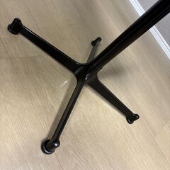 小さいダイニングテーブル　ホワイトの画像