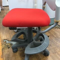 リサイクルショップどりーむ鹿大前店　No.2620　デスクチェア　赤　の画像