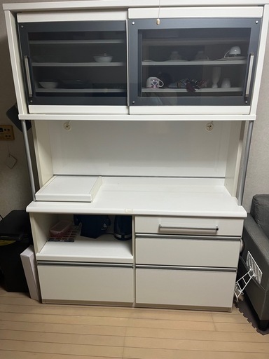 【最終出品　今日・明日に
売れなければ消します 】食器棚