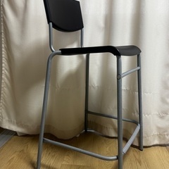 IKEA カウンターチェア 背もたれ付き, カウンターの高さ ブラック　グレーの画像
