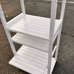 木製、スライド付きラックの画像