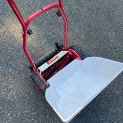 芝生刈器の画像
