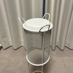 ニトリ傘立て　新横浜駅徒歩10分圏内　無料でお譲りしますの画像