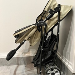 犬用ベビーカーの画像
