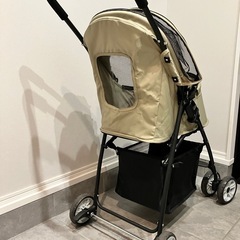 犬用ベビーカーの画像