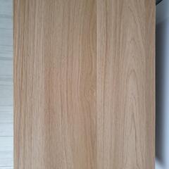 軽量の小さめ本棚の画像