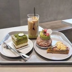 28歳大阪在住です！💖カフェ＆海外好きな方いませんか❔