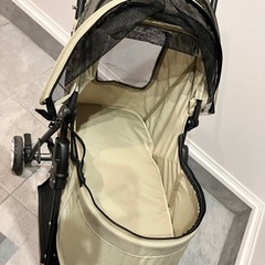 犬用ベビーカーの画像