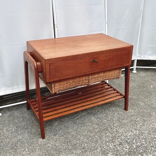 《売約済》【武蔵小山店】　配送可！　ビンテージ ソーイングテーブル チーク ラタン 鍵付き 引き出し テーブル 北欧 木製 アンティーク 家具 収納 デンマーク ミッドセンチュリー 北欧家具 ワークテーブル サイドテーブル 裁縫箱 手芸 vintage sewing table teak rattan with key drawer table scandinavian wooden antique furniture storage denmark mid-century nordic furnitur