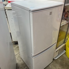 SHARP 冷凍冷蔵庫 SJ-14E5-KW 137L 2017年製の画像