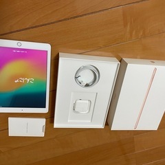 アップル iPad 第6世代 WiFi 32GB ゴールドの画像