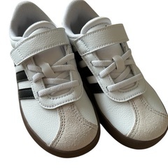 adidas スニーカー　17cmの画像