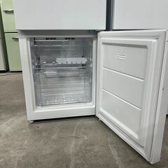 冷蔵庫探すなら「リサイクルR」❕在庫数、宇都宮№1❕　ゲート付き軽トラ”無料貸出❕購入後取り置きにも対応 ❕R5877の画像