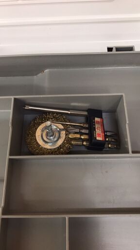 ジャングルジャングル岩出店】【B75】インパクトドライバー マキタ