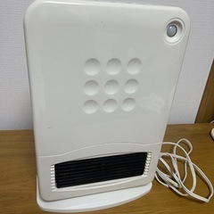 小型　人感センサー付き　
セラミックヒーター　の画像