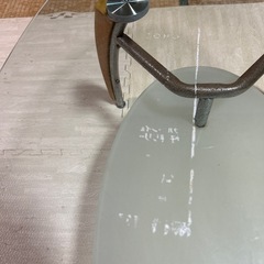 ガラステーブルの画像