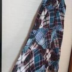 チェック柄のキャミソールワンピースの画像