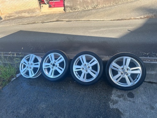 ダイハツ純正16インチ