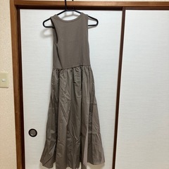 GU ロングワンピースの画像