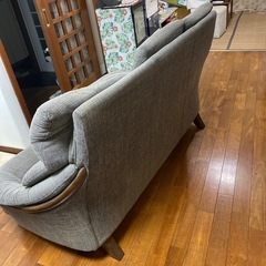 ３人掛けソファーの画像