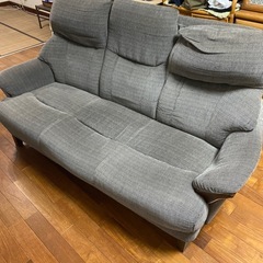 ３人掛けソファーの画像