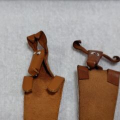 【まだ受付中】中古 本革 オーストラリア土産 カンガルーデザイン ブックマーカー 2つセット 早い者勝ちです✨✨の画像