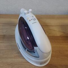 美品 東芝 コードレス スチームアイロン アイロン ta-fv470  の画像