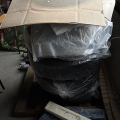 ハイエース　純正タイヤホイールセット新車外しの画像
