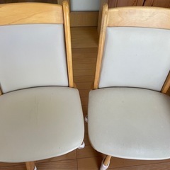 ダイニングテーブルの画像