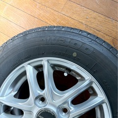 145R12LT スタッドレスタイヤ　アルミホイール　４本　の画像