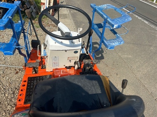 クボタ 田植機 4条植え 6馬力 4WD 乗用型 田んぼ 水田 SPK4 ガソリン