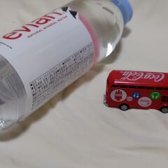 【まだ受付中】中古 コカ・コーラ ハッピーバス ミニカー ノベルティ 早い者勝ちです✨✨の画像