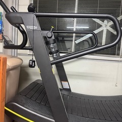 テクノジム自走式ランニングマシン
の画像
