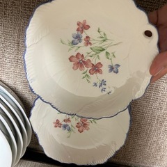 食器類　2種類　5枚ずつの画像