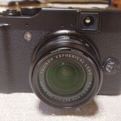 富士フィルムX10　デジタルカメラ　の画像