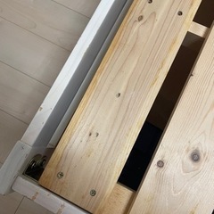 すのこベッド　ホワイトコンセント付きの画像