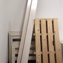 すのこベッド　ホワイトコンセント付きの画像