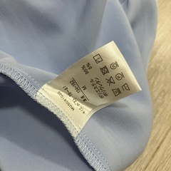 ブラウス　M Ｖネックの画像