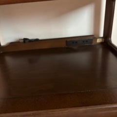 木製の電話台の画像