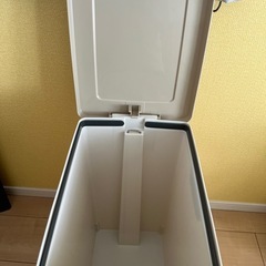 【決まりました】ゴミ箱　45L？未使用　の画像