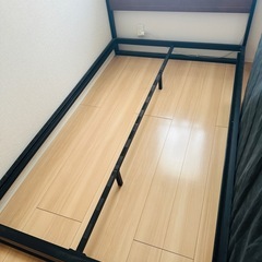 セミダブル ベッドフレーム（木目×スチール・通気性すのこ・頑丈＆おしゃれ）の画像
