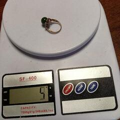 ヒスイとダイヤが付いた18Kの指輪です！18Kの刻印あります(*^^*)の画像