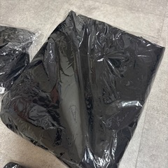 SHIEN 洋服 イヤホン 新品未使用の画像
