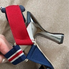 走れるハイヒールの画像