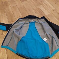 女性用パールイズミ自転車ジャケットの画像