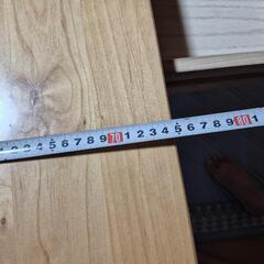 ダイニングテーブルの画像