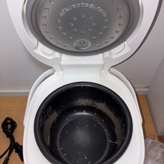 GYP0906 アイリスオーヤマ　3合炊きマイコン式炊飯器　RC-MD30 の画像