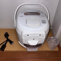 GYP0906 アイリスオーヤマ　3合炊きマイコン式炊飯器　RC-MD30 の画像