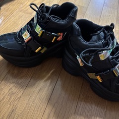 厚底　グリッタースニーカーの画像